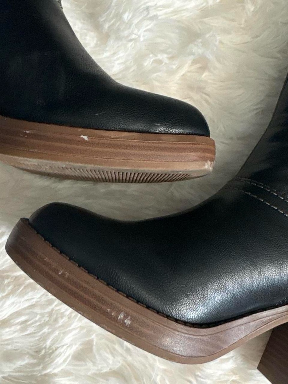 Boots - Picture 2 of 4